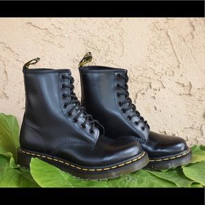 Brand New Dr. Martens 1460 Woman size 6